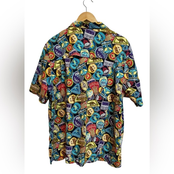 Disney Parks WDW Walt Disney World 4 Park Passport Badge AOP Camp Shirt XL - Picture 3 of 4